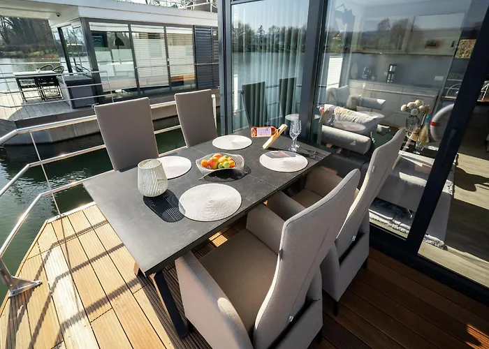 Schoenes Hausboot In * Höxter