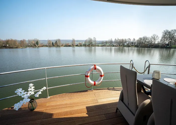 Bateau-hôtel Schoenes Hausboot In