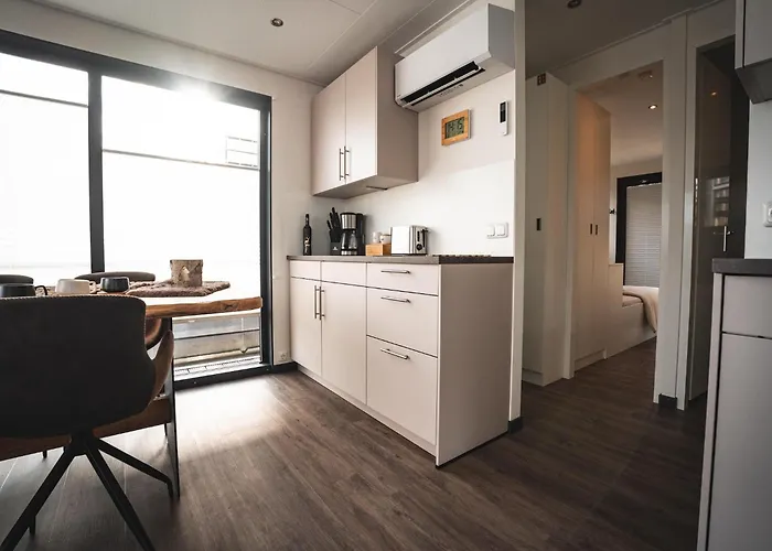 Schoenes Hausboot In Bateau-hôtel *