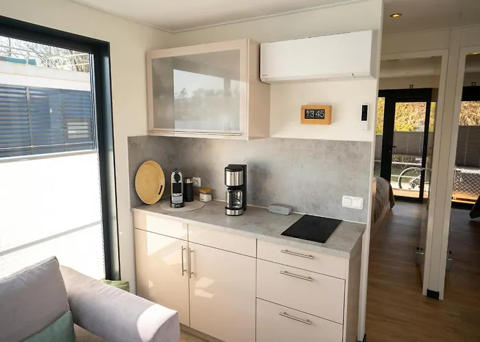 Bateau-hôtel Schoenes Hausboot In *