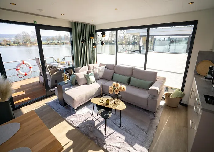 Schoenes Hausboot In * Höxter