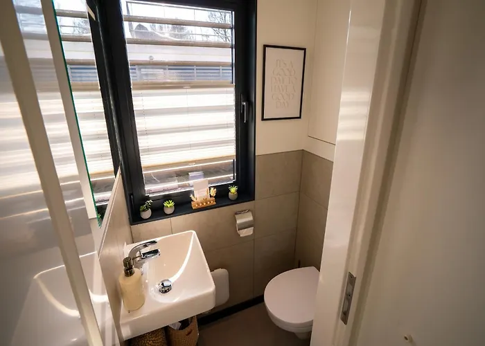 Schoenes Hausboot In * Höxter