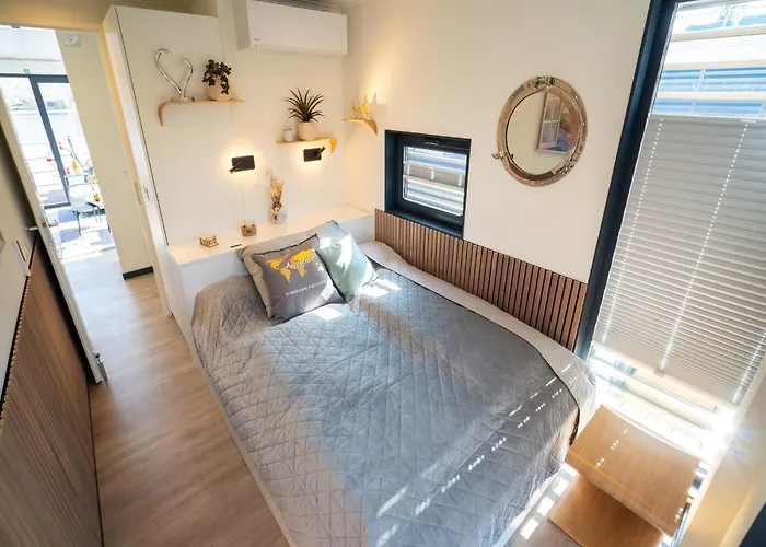 Bateau-hôtel Schoenes Hausboot In *